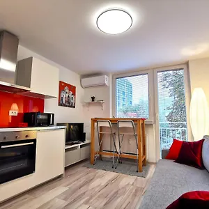 apt-studio-my-residence-in-the-city-center.hotels-in-ljubljana.com/