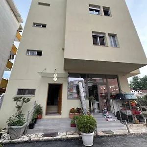 Zea , Himare Albanië